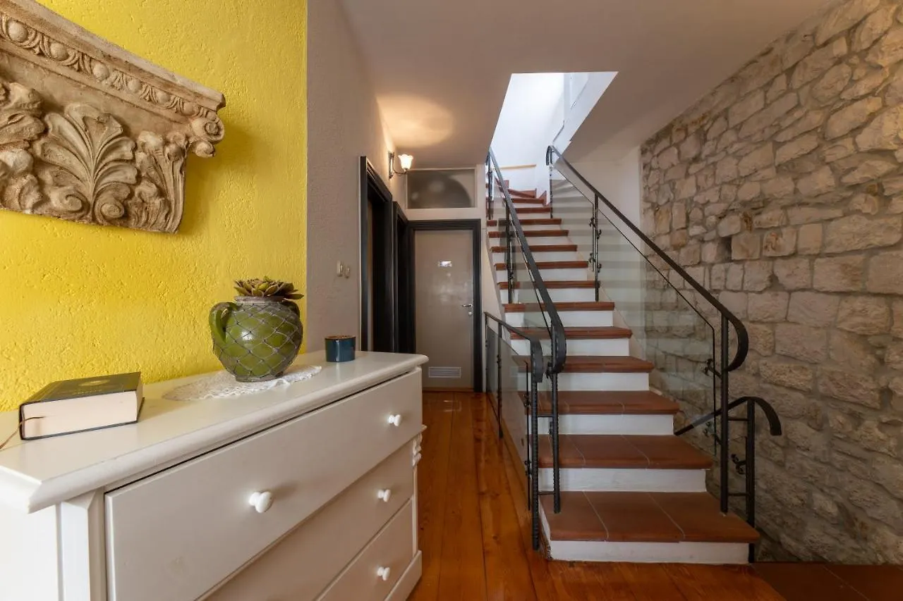 Vanjaka Bed And Breakfast Trogir 3*,  Croacia