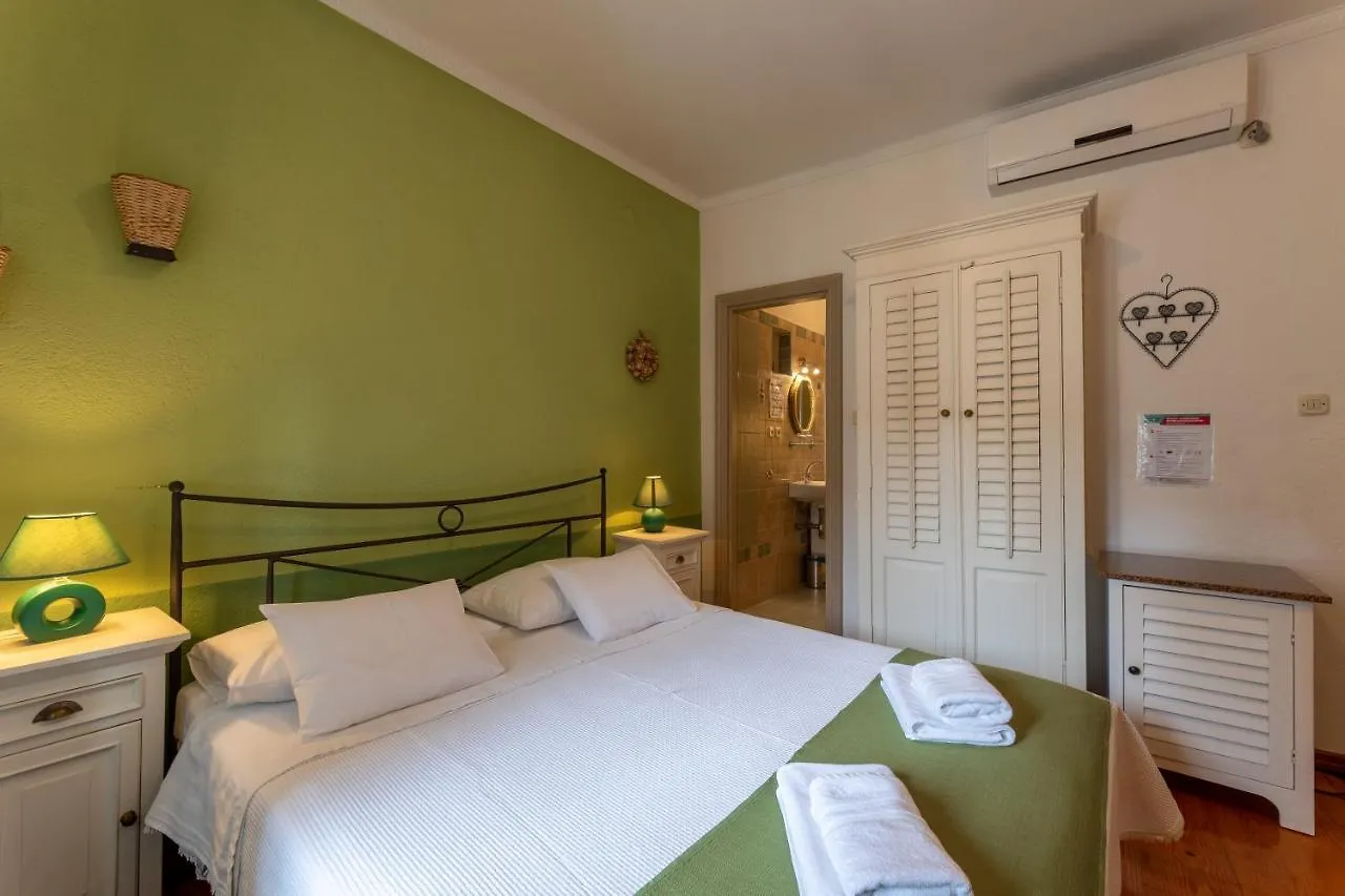 ***  Vanjaka Bed And Breakfast Trogir Croacia